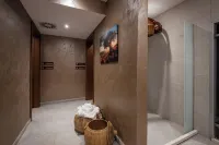 Royal Blue Resort & Residences - spa