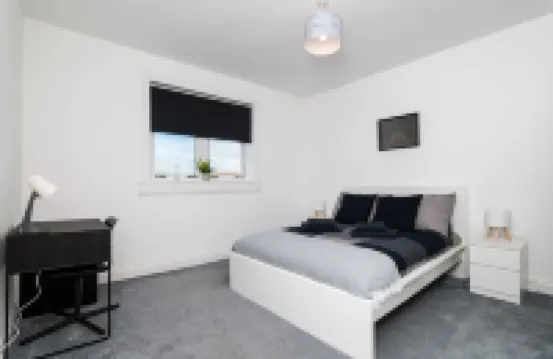 寬敞的三卧室房屋帶停車位 酒店