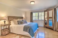 Private Home w/ Hot Tub Near Jay Peak Slopes - Wifi