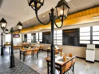 Zip by Spree Hotels Mangala International - Bữa sáng