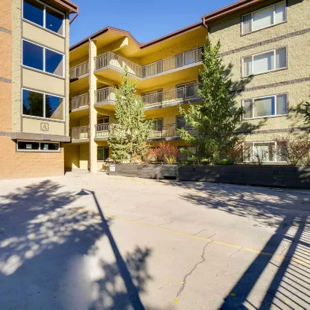 Cozy Ski-in/Ski-Out Breckenridge Condo: Mtn Views!