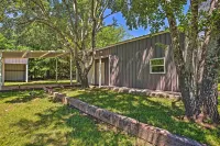 Charming Quitman Cabin < 2 Miles to Lake Fork - Pysäköinti