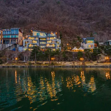 Gapyeong Aquavita Pension Отели рядом с достопримечательностью «Интерактивный художественный музей»