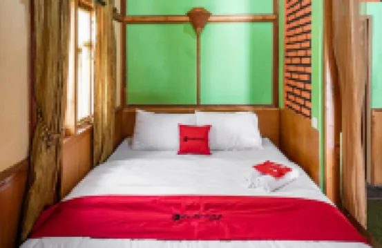 RedDoorz Near Kawah Putih Ciwidey