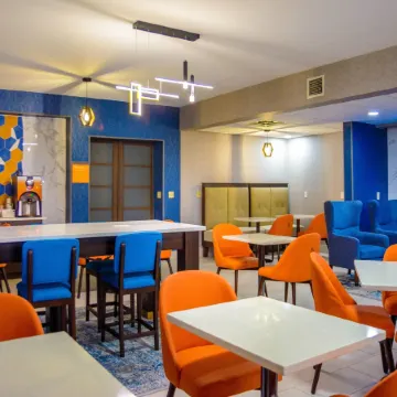 La Quinta Inn & Suites by Wyndham Fayetteville I-95