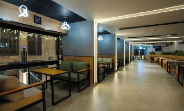 Roya Downtown Boutique Hotel