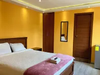 Quito Terrace Hotels near Parque El Ejido