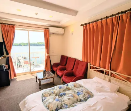 Petit Hotel Kashikojima Harbor