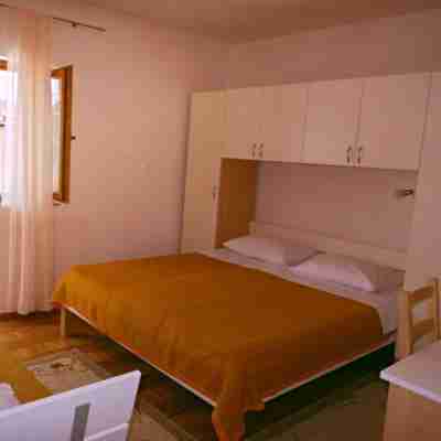 3-person Apartment in Starigrad Rooms
