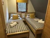 Bright Star Lodge - parking
