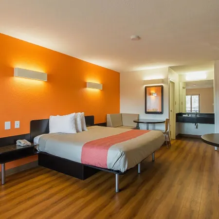 Motel 6 Savannah, GA - Midtown