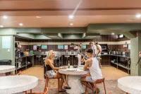 Aquarius Backpacker Resort - موقف سيارات