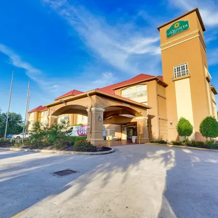 Sonesta Essential HOU Airport Road