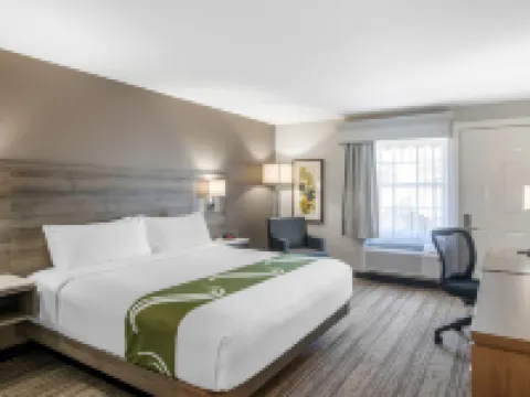 Quality Inn & Suites Amsterdam Hoteles en Fredericton