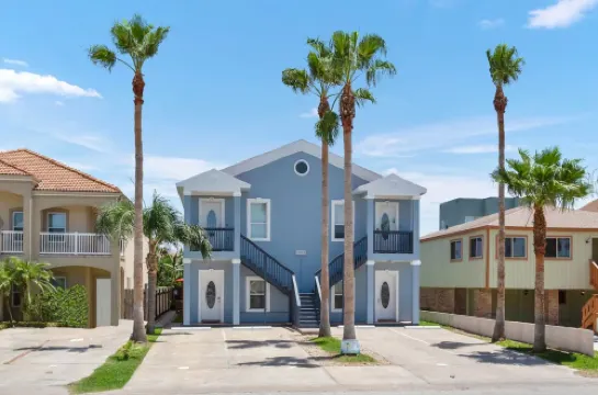 Modern Beachside Condo w Pool - South Padre Island