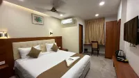 Hotel La Hotera Hotels near TIFR