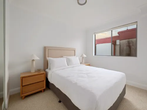 Stylish 1-Bed Apartment Near Manly Beach