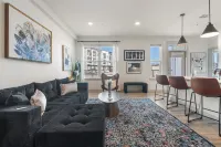 Stylish Ground Floor 2BR 2BA with Private Patio