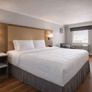 Destin Inn & Suites Hotels near Destin Harbor