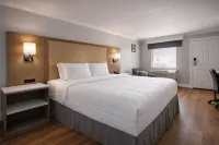 Destin Inn & Suites - piscina