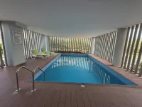 The Veron-Dzorwulu - Hot Tub