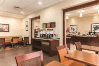 Hampton Inn by Hilton Edmonton/South - breakfast