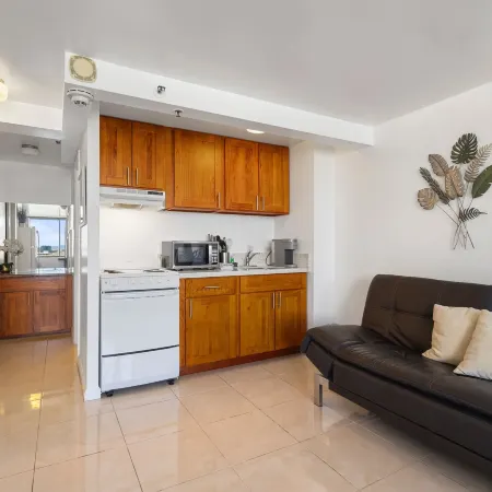 Skyline Island Stay-2 Adjoining Studios