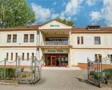 Hotel Anna Villa Hotels in Balatonföldvári