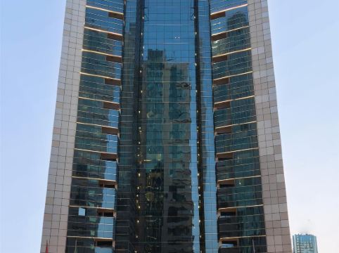 Golden Tulip Media Hotel