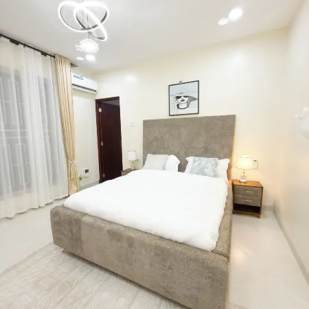 Charm Luxe Homes