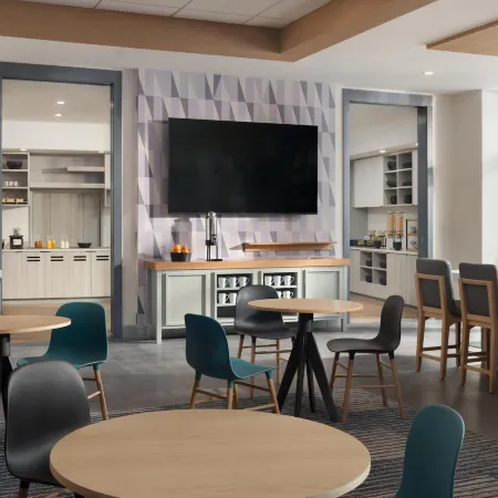 Hyatt House Schenectady / Mohawk Harbor