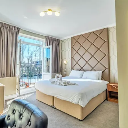 Uno Thames Hotel Maidenhead -Reopened Brand New Again -FREE PARKING