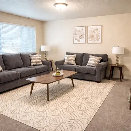 Spacious fully loaded 4-bedroom townhome sleeps 12 freeway access next to BYU