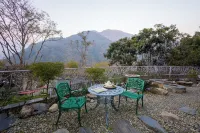 ELIVAAS Zephyr Sierra 2-BHK Hillside Hotel di 