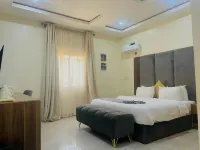 Stallion Luxury Suites - breakfast
