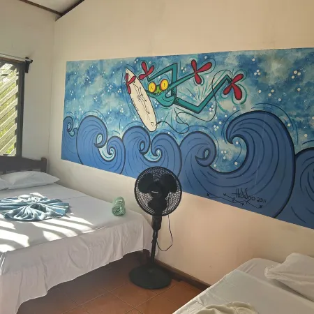 Miss Miriam Beachfront Cabins Отели в г. Колорадо