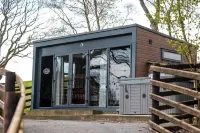 The Fox Den - Holiday Apartments