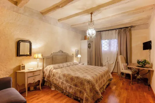 Gallery Guesthouse by Lesdomus