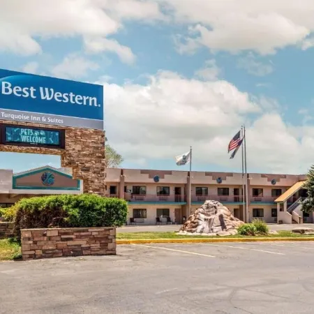 Turquoise Inn and Suites Cortez Near Mesa Verde