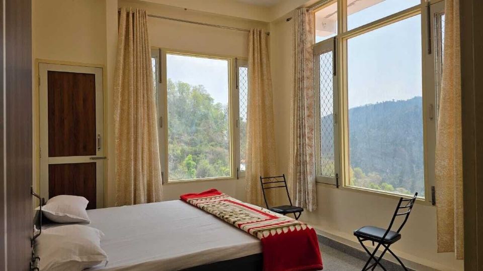 ShantiKunj Homestay Nearby Morni Hills Waterfall