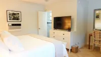 The Palm Rose - 2-Star