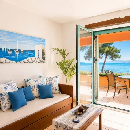 Makis Inn Resort