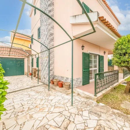 GuestReady - Superb house w/ garden & patio