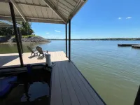 Dockside Dreamz #1 w/beach and dock - Close to Clarksville and Bluestone launch