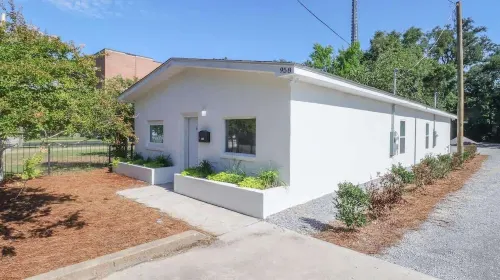 Charming 2 Bedroom, 1 Bath Duplex Just Blocks from the Beautiful Beachfront - 3-Star