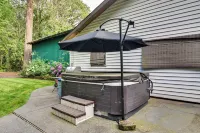 Close to Intel/nike: Large Family Home w/ Hot Tub -  Privatzimmer