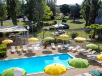 Ibis Styles Marseille Provence Aéroport - Pools