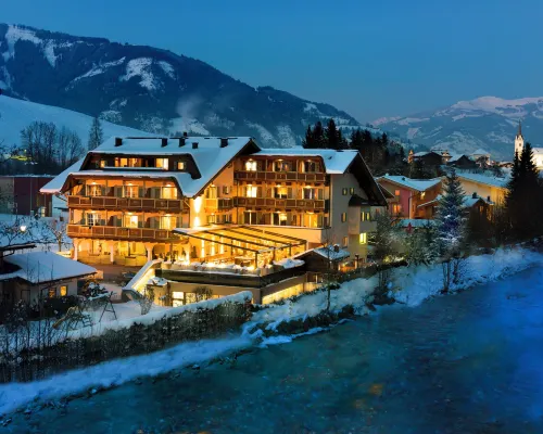 Hotel Kaprunerhof فنادق في كابرون