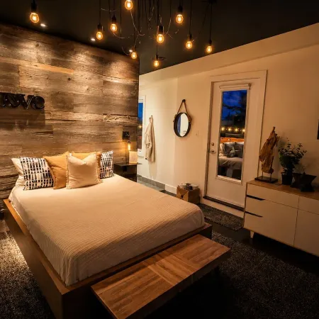 Seacliff- Luxury Halifax Waterfront Paradise -Pool, Hot Tub, Wharf & Boathouse