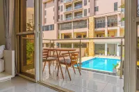 Amaya Hotel - Pools